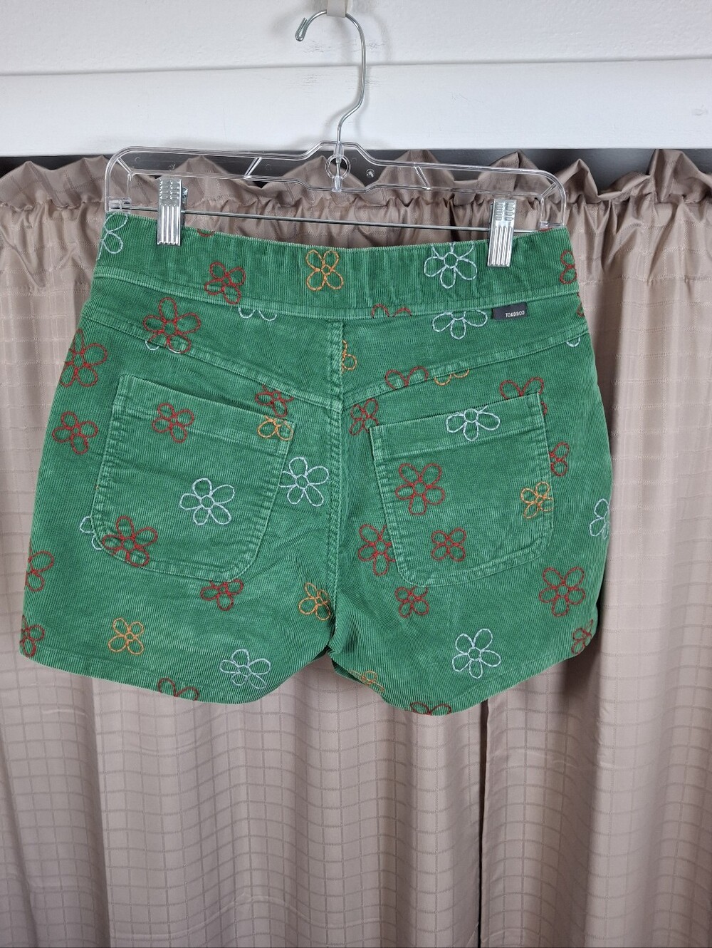 Toad&Co Organic Cotton Embroidered Green Corduroy Short Size 4 - Picture 3 of 5